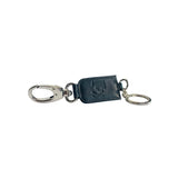 K10542FB | Keychain in smooth, full-grain genuine leather. Color: Gray. Polished nickel accessories. Total dimensions: 3 x 16 x 0.5 cm. Packaging: Rigid gift box with bottom/lid-3