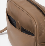 STITCH & HIDE WASHED LEATHER TAYLOR CROSSBODY BAG - OAK BROWN - FREE KEYRING